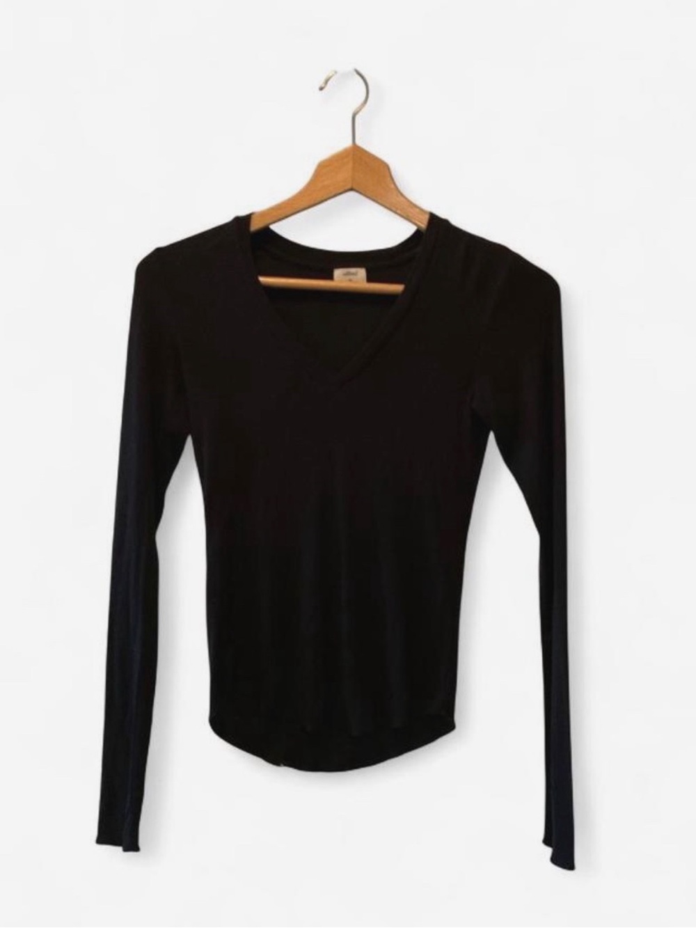 ARITZIA Wilfred Classic Ribbed Black V-Neck Long Sleeve | Size XS